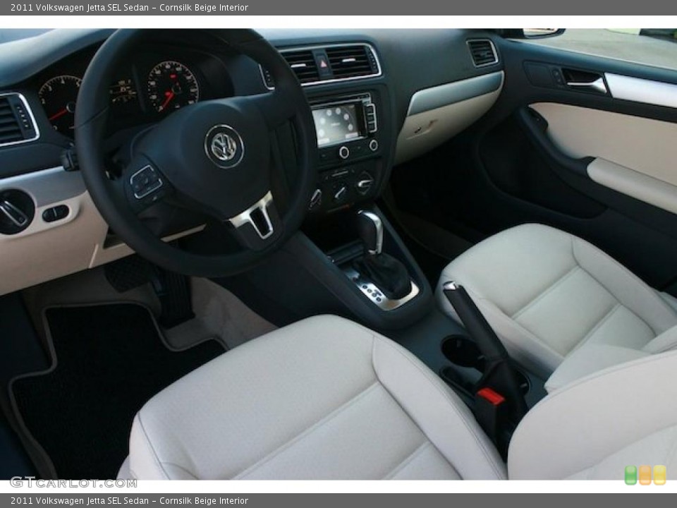 Cornsilk Beige Interior Photo for the 2011 Volkswagen Jetta SEL Sedan #40351330