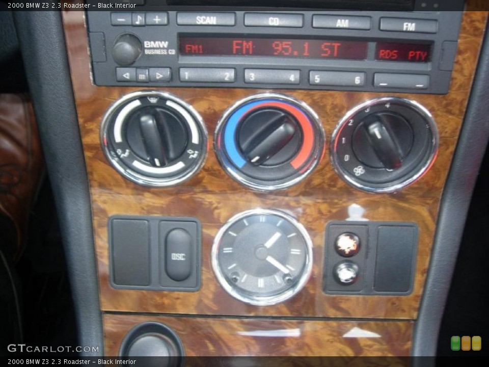 Black Interior Controls for the 2000 BMW Z3 2.3 Roadster #40360309