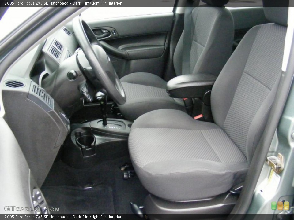 Dark Flint/Light Flint Interior Photo for the 2005 Ford Focus ZX5 SE Hatchback #40364285