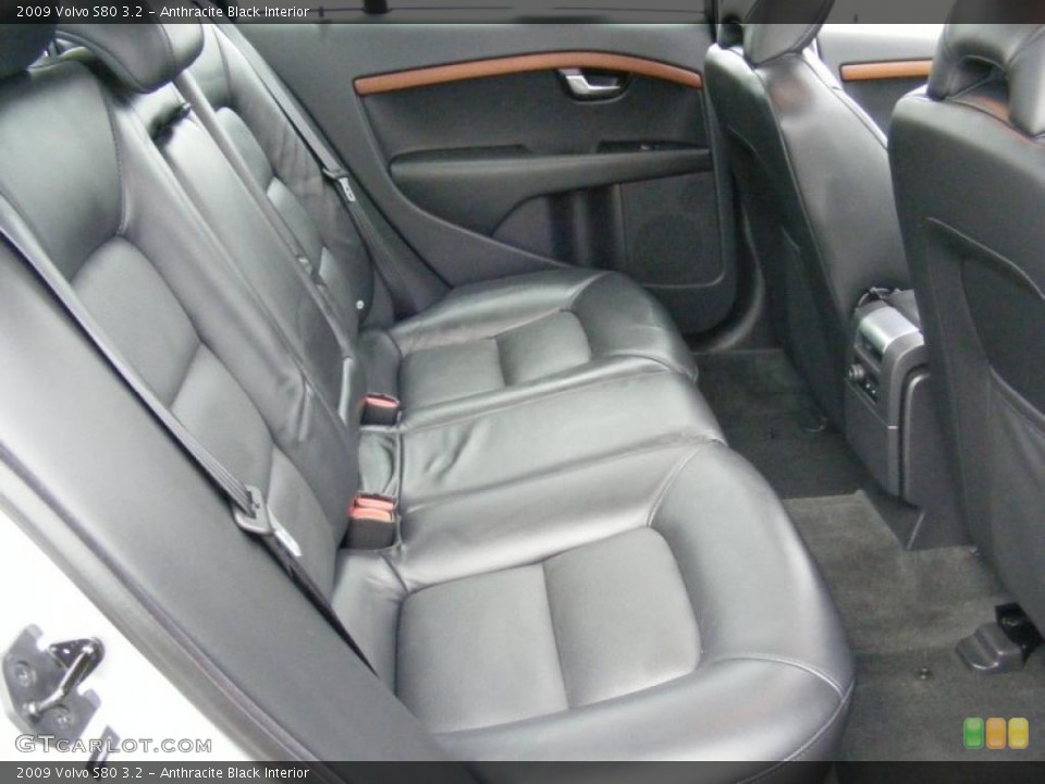 Anthracite Black Interior Photo for the 2009 Volvo S80 3.2 #40367773