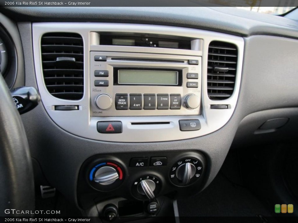 Gray Interior Controls for the 2006 Kia Rio Rio5 SX Hatchback #40368229