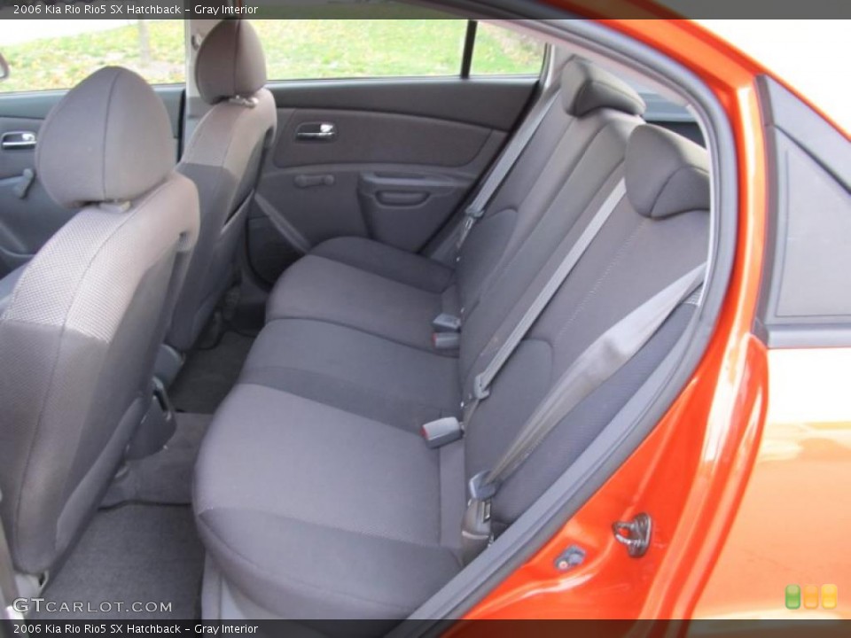 Gray Interior Photo for the 2006 Kia Rio Rio5 SX Hatchback #40368261