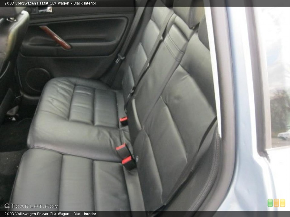 Black Interior Photo for the 2003 Volkswagen Passat GLX Wagon #40371105