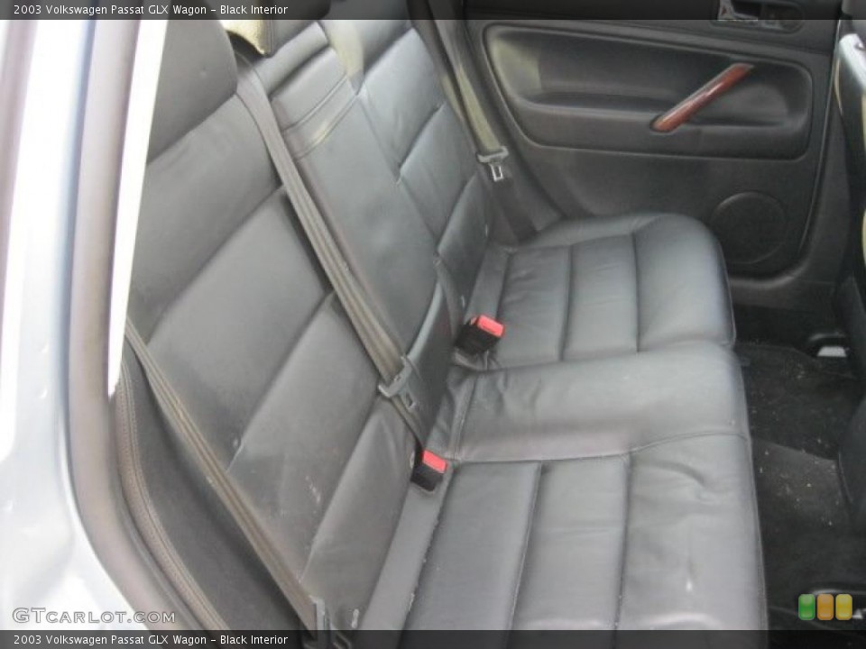 Black Interior Photo for the 2003 Volkswagen Passat GLX Wagon #40371133