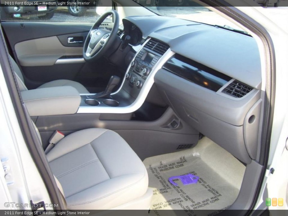 Medium Light Stone Interior Photo for the 2011 Ford Edge SE #40373217