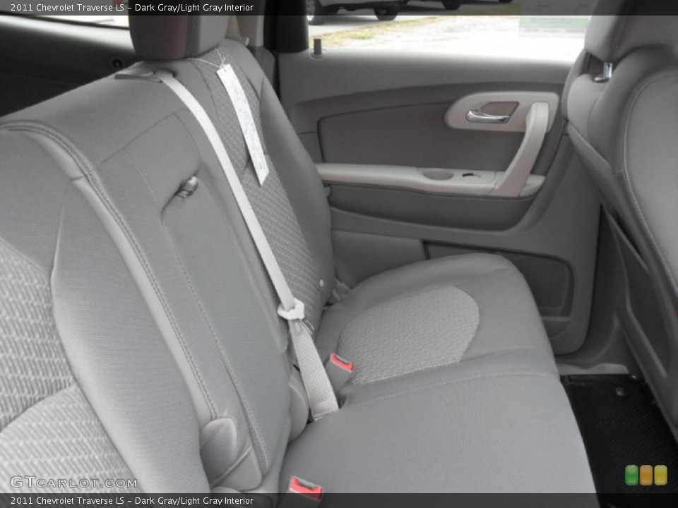Dark Gray/Light Gray Interior Photo for the 2011 Chevrolet Traverse LS #40380057