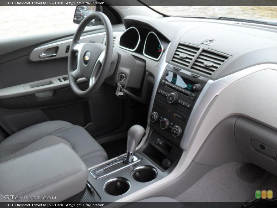 Dark Gray/Light Gray Interior Photo for the 2011 Chevrolet Traverse LS #40380097