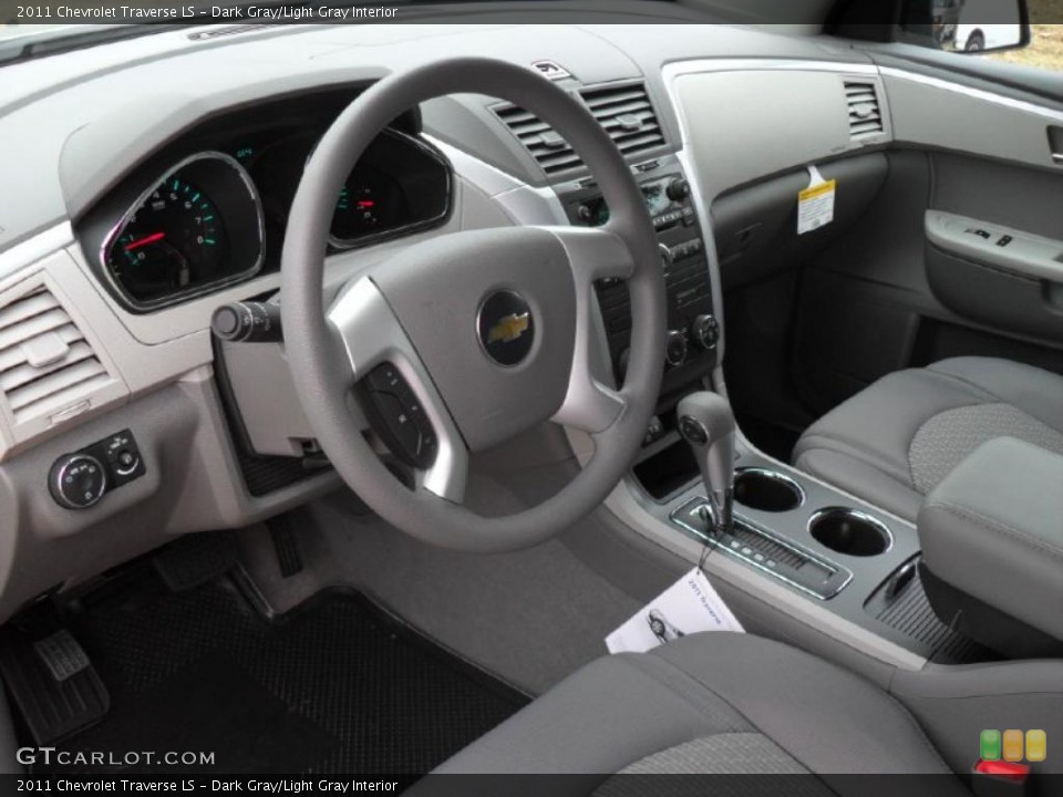 Dark Gray/Light Gray Interior Photo for the 2011 Chevrolet Traverse LS #40380173
