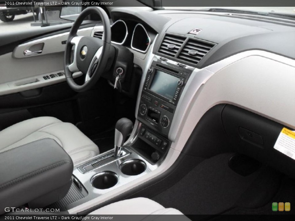 Dark Gray/Light Gray Interior Photo for the 2011 Chevrolet Traverse LTZ #40381409