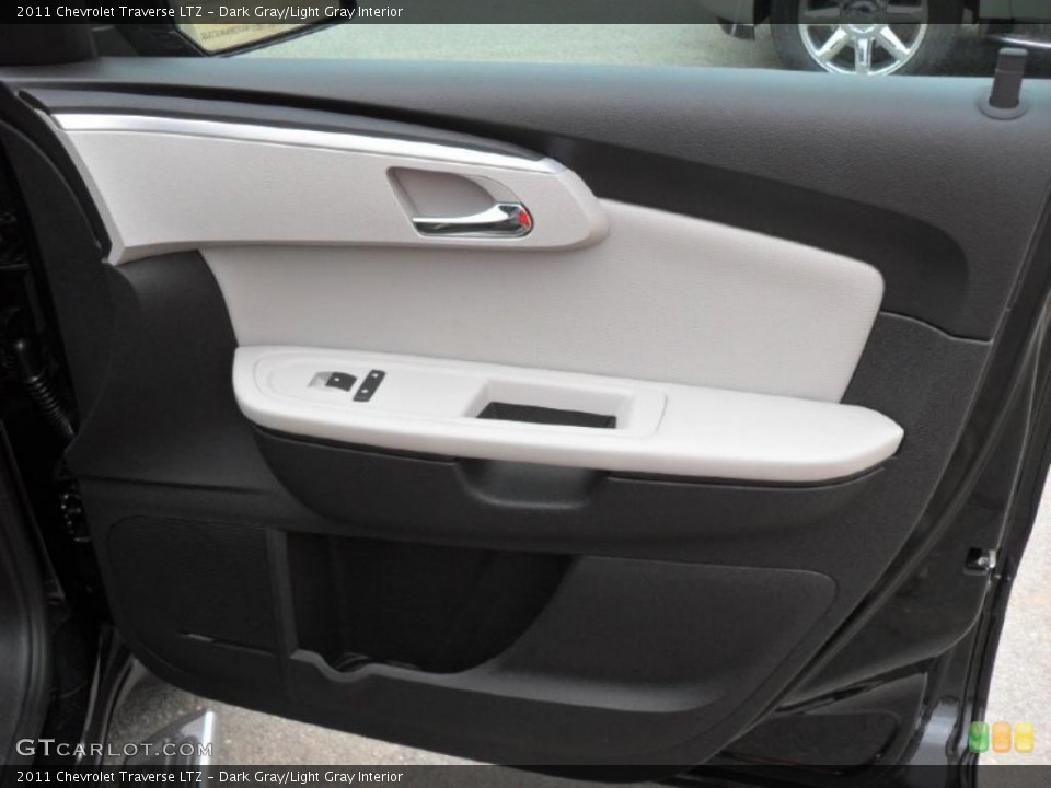 Dark Gray/Light Gray Interior Door Panel for the 2011 Chevrolet Traverse LTZ #40381425