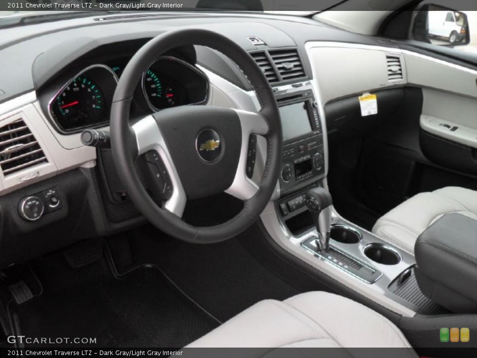 Dark Gray/Light Gray Interior Photo for the 2011 Chevrolet Traverse LTZ #40381485
