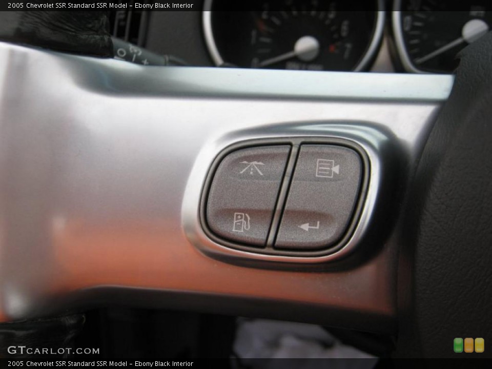 Ebony Black Interior Controls for the 2005 Chevrolet SSR  #40387429