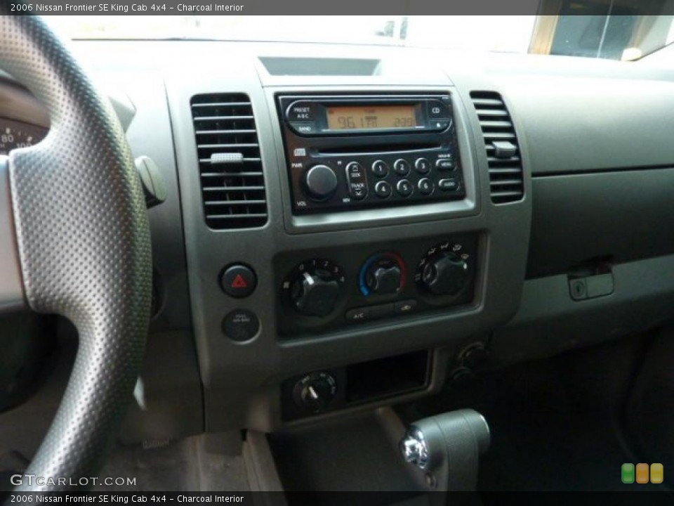 Charcoal Interior Controls for the 2006 Nissan Frontier SE King Cab 4x4 #40390379