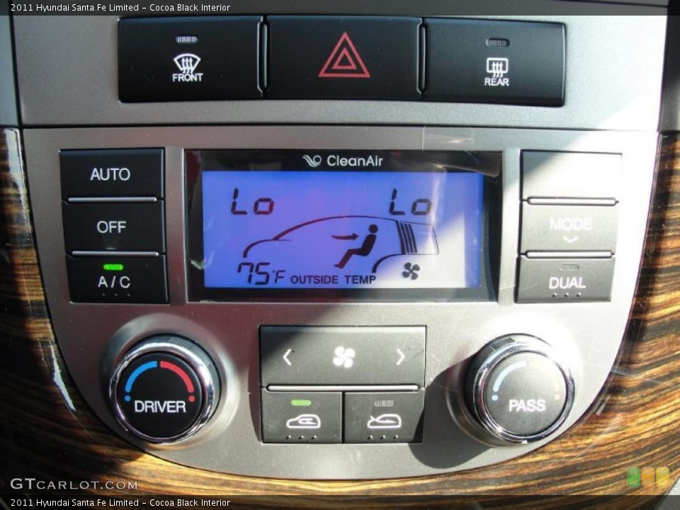 Cocoa Black Interior Controls for the 2011 Hyundai Santa Fe Limited #40399813