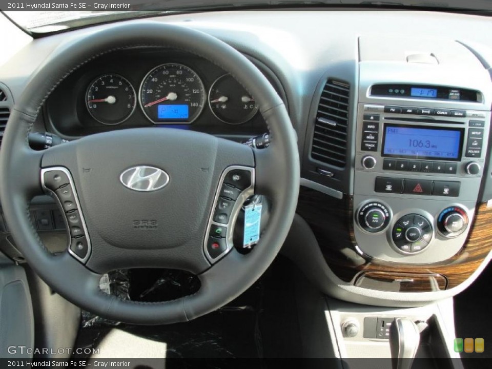 Gray Interior Controls for the 2011 Hyundai Santa Fe SE #40400841