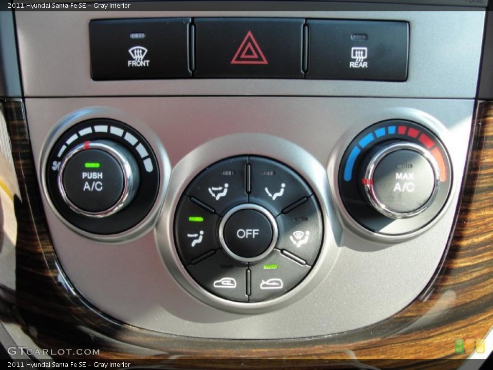 Gray Interior Controls for the 2011 Hyundai Santa Fe SE #40400905