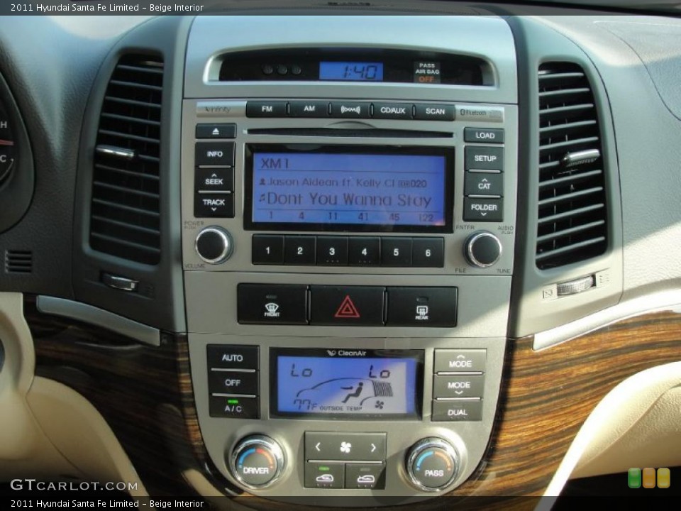 Beige Interior Controls for the 2011 Hyundai Santa Fe Limited #40401521