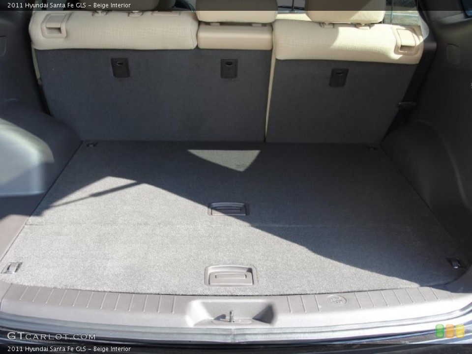Beige Interior Trunk for the 2011 Hyundai Santa Fe GLS #40401877