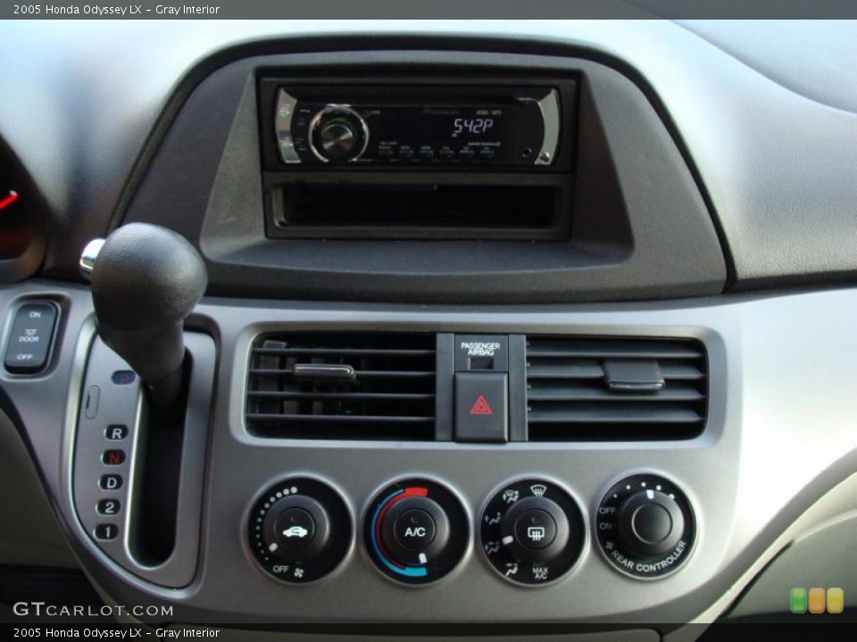 Gray Interior Controls for the 2005 Honda Odyssey LX #40402929