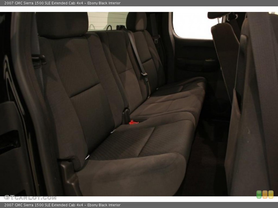 Ebony Black Interior Photo for the 2007 GMC Sierra 1500 SLE Extended Cab 4x4 #40411208