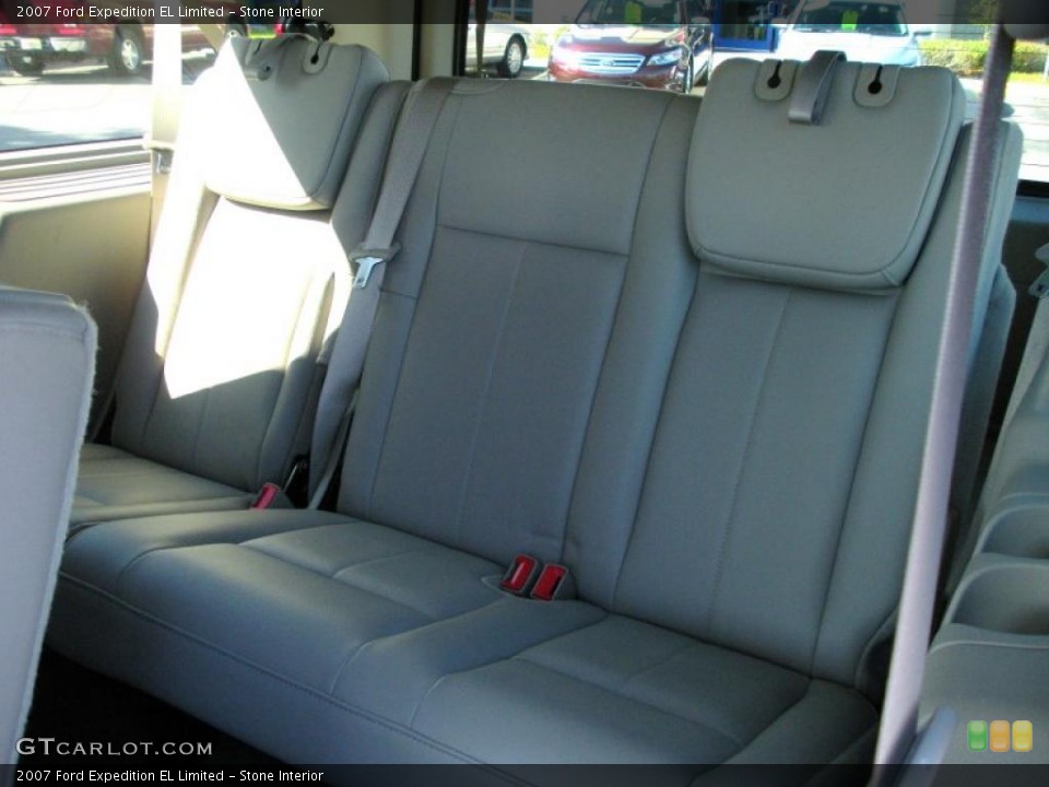 Stone Interior Photo for the 2007 Ford Expedition EL Limited #40416808