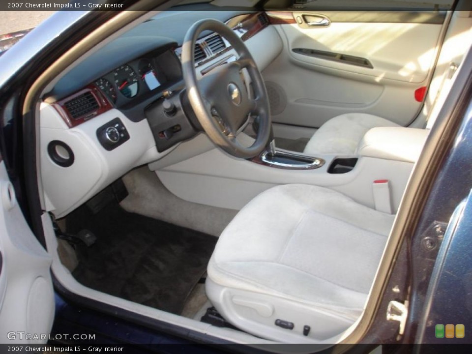 Gray Interior Photo for the 2007 Chevrolet Impala LS #40425852