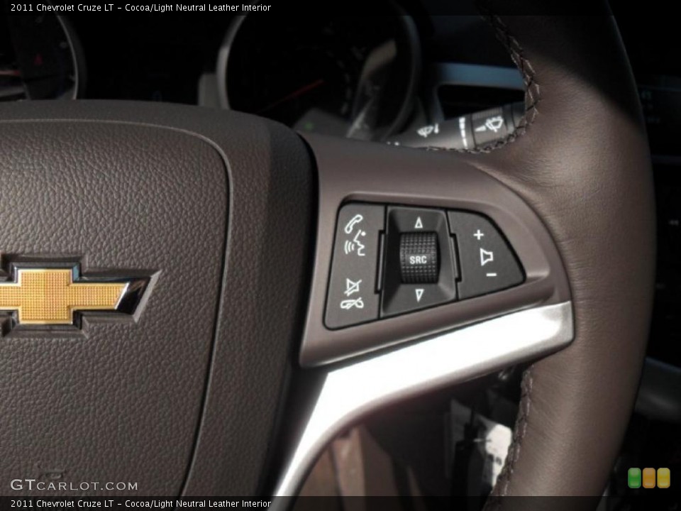 Cocoa/Light Neutral Leather Interior Controls for the 2011 Chevrolet Cruze LT #40427396