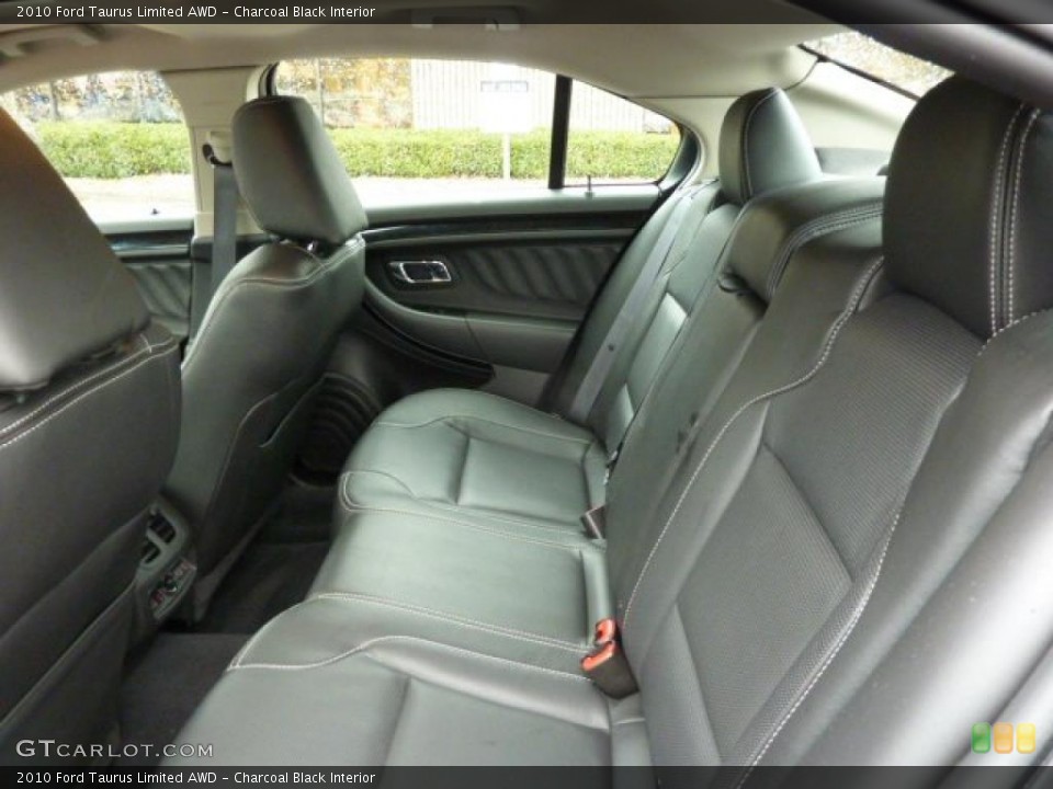 Charcoal Black Interior Photo for the 2010 Ford Taurus Limited AWD #40430716