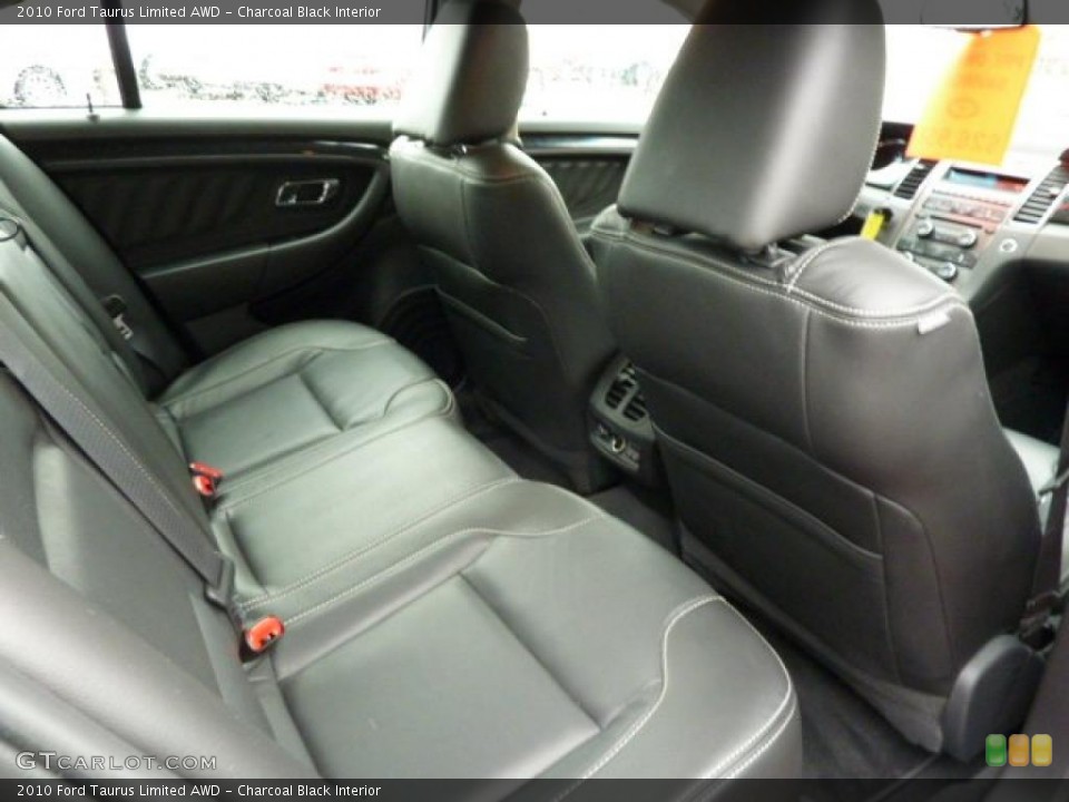 Charcoal Black Interior Photo for the 2010 Ford Taurus Limited AWD #40430748