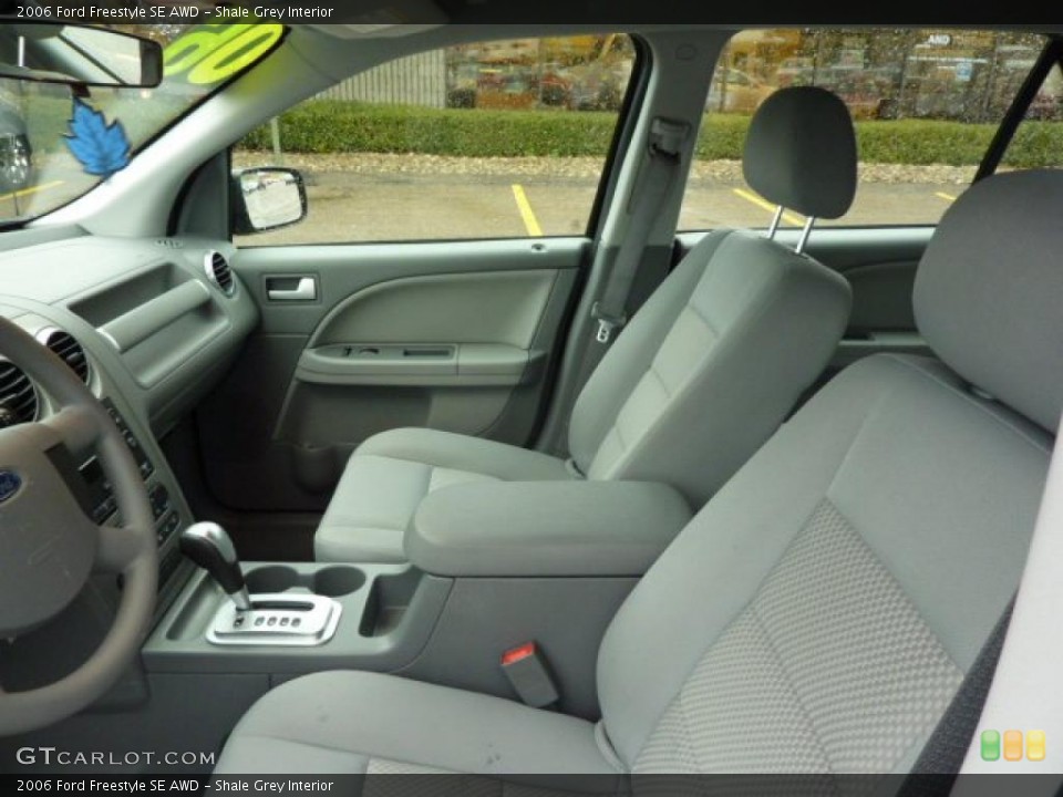 Shale Grey Interior Photo for the 2006 Ford Freestyle SE AWD #40433088