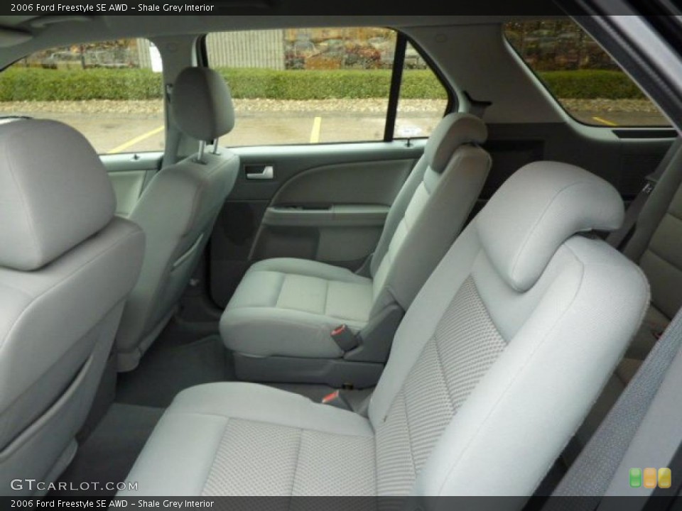 Shale Grey Interior Photo for the 2006 Ford Freestyle SE AWD #40433134