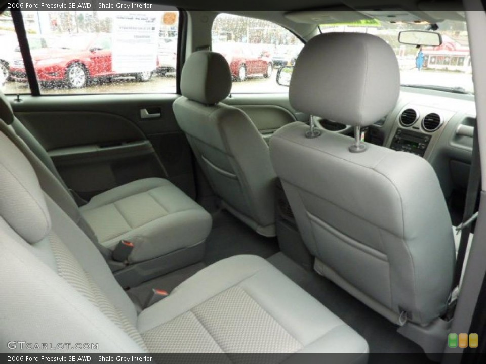 Shale Grey Interior Photo for the 2006 Ford Freestyle SE AWD #40433172