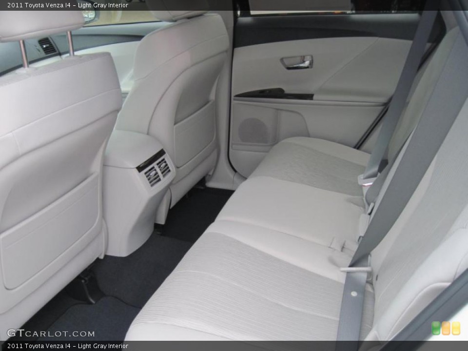 Light Gray Interior Photo for the 2011 Toyota Venza I4 #40436300