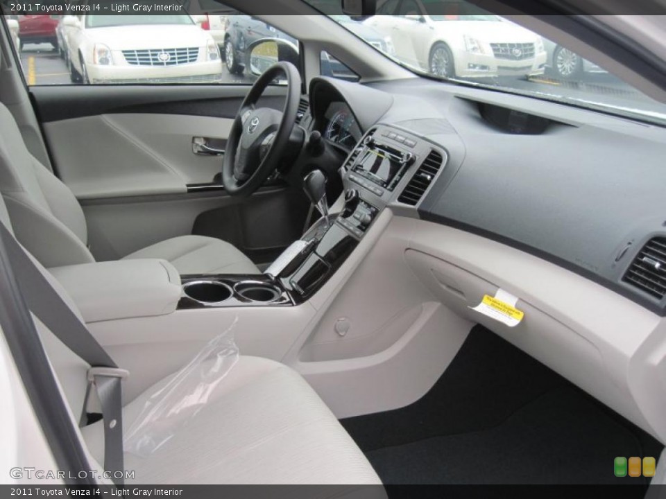 Light Gray Interior Photo for the 2011 Toyota Venza I4 #40436344