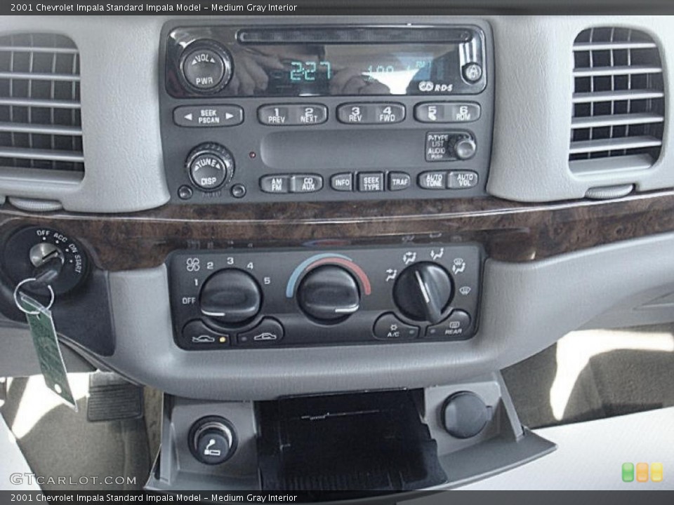 Medium Gray Interior Controls for the 2001 Chevrolet Impala  #40445481