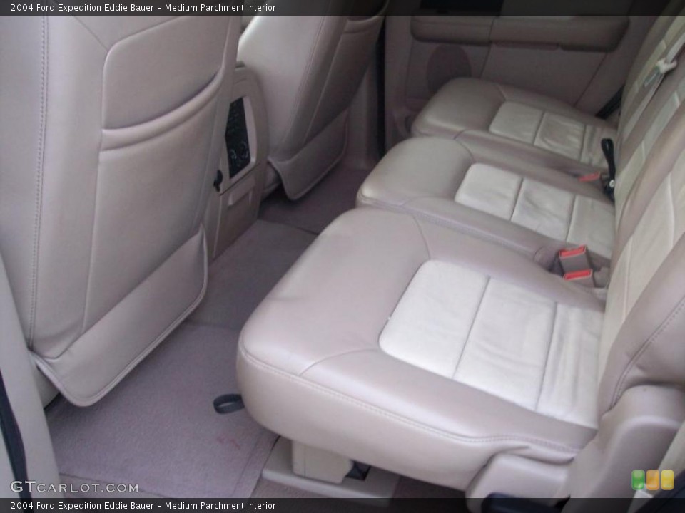 Medium Parchment Interior Photo for the 2004 Ford Expedition Eddie Bauer #40450605