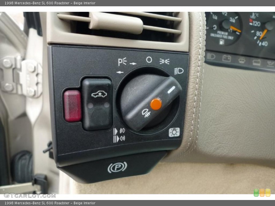 Beige Interior Controls for the 1998 Mercedes-Benz SL 600 Roadster #40459030