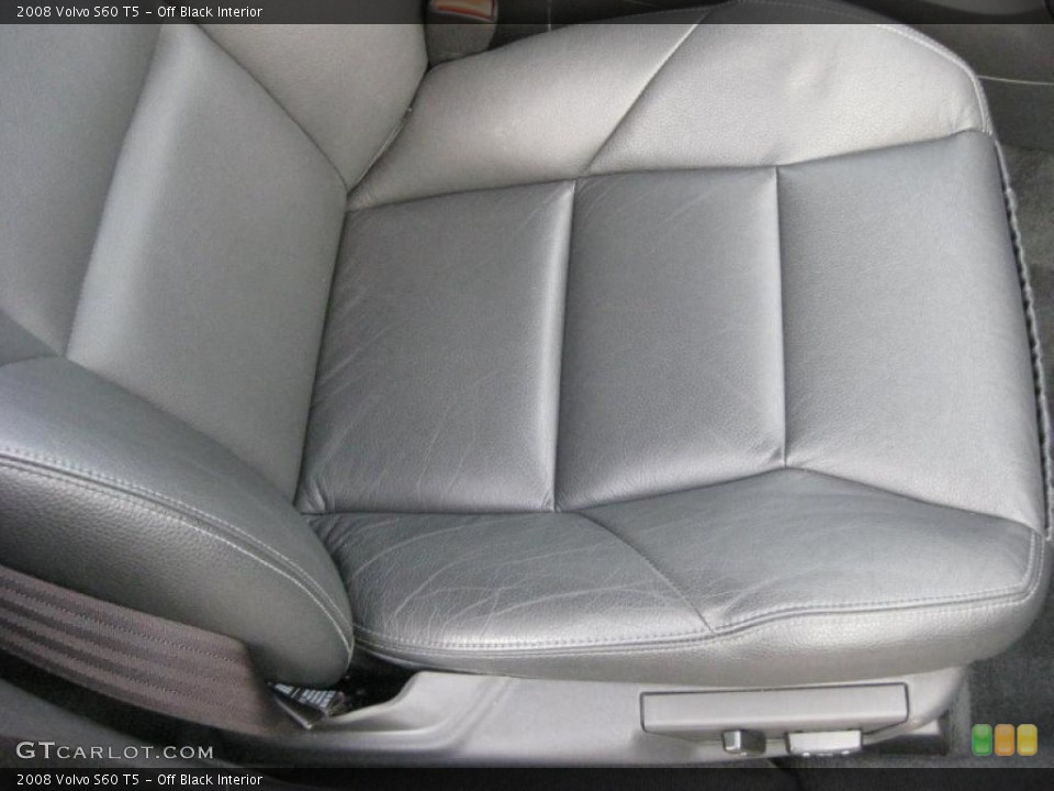 Off Black Interior Photo for the 2008 Volvo S60 T5 #40463619