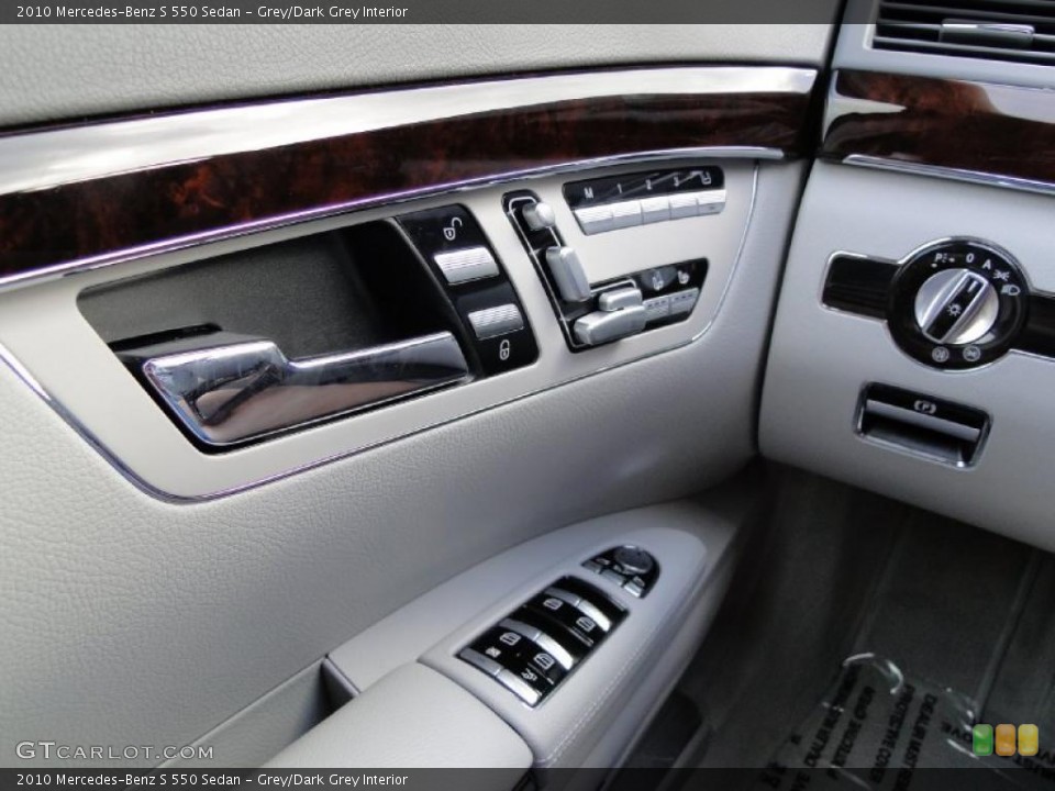 Grey/Dark Grey Interior Door Panel for the 2010 Mercedes-Benz S 550 Sedan #40471291