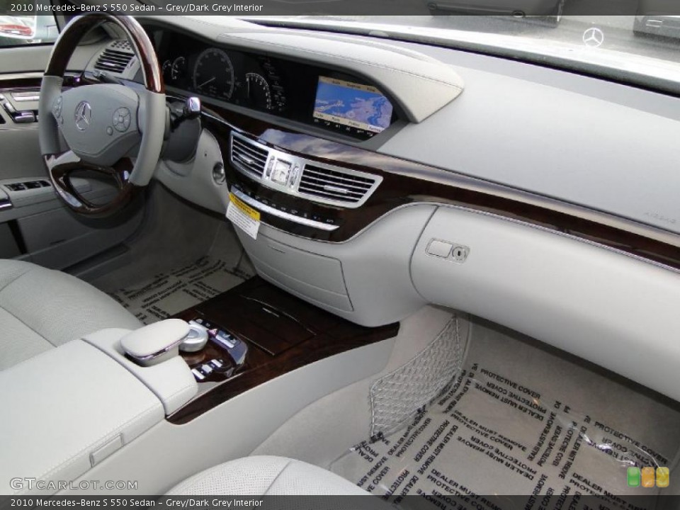 Grey/Dark Grey Interior Dashboard for the 2010 Mercedes-Benz S 550 Sedan #40471371