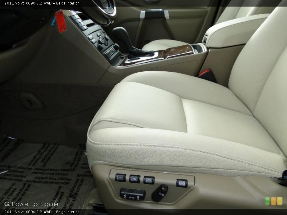 Beige Interior Controls for the 2011 Volvo XC90 3.2 AWD #40473889