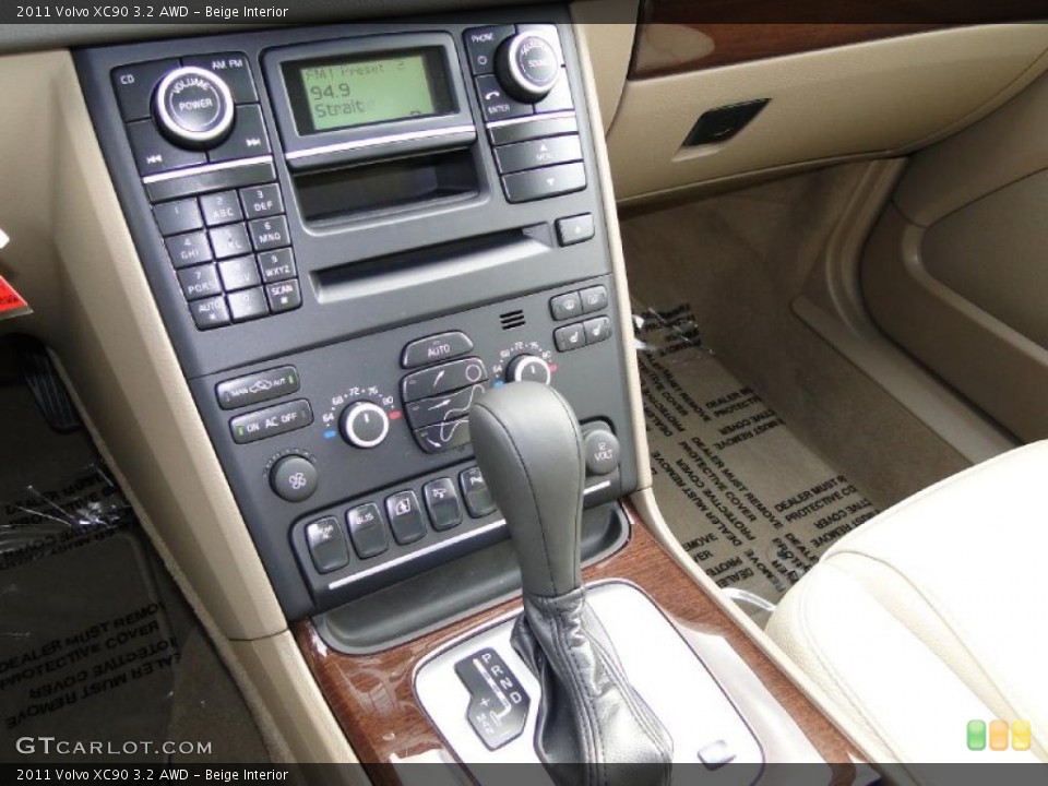 Beige Interior Controls for the 2011 Volvo XC90 3.2 AWD #40473909