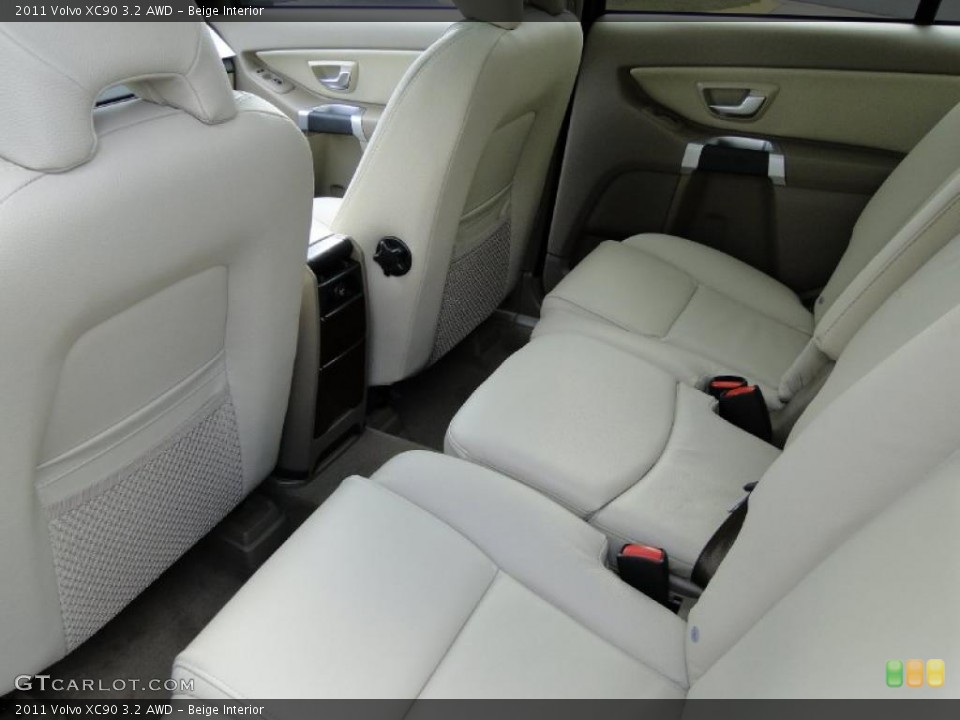 Beige Interior Photo for the 2011 Volvo XC90 3.2 AWD #40473957
