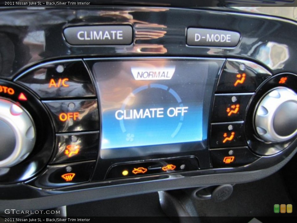 Black/Silver Trim Interior Controls for the 2011 Nissan Juke SL #40474122