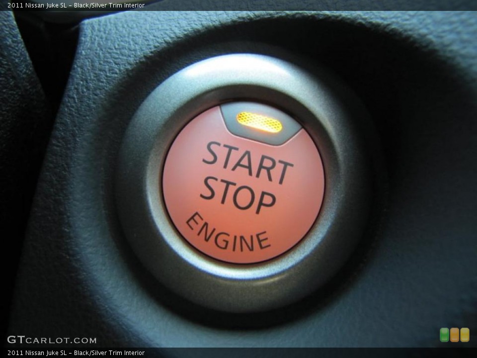 Black/Silver Trim Interior Controls for the 2011 Nissan Juke SL #40474145