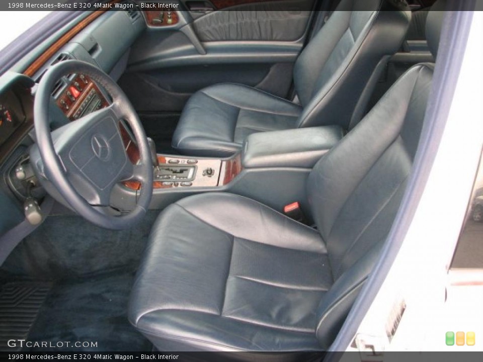 Black Interior Photo for the 1998 Mercedes-Benz E 320 4Matic Wagon #40478423