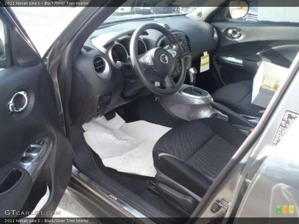Black/Silver Trim Interior Photo for the 2011 Nissan Juke S #40480950