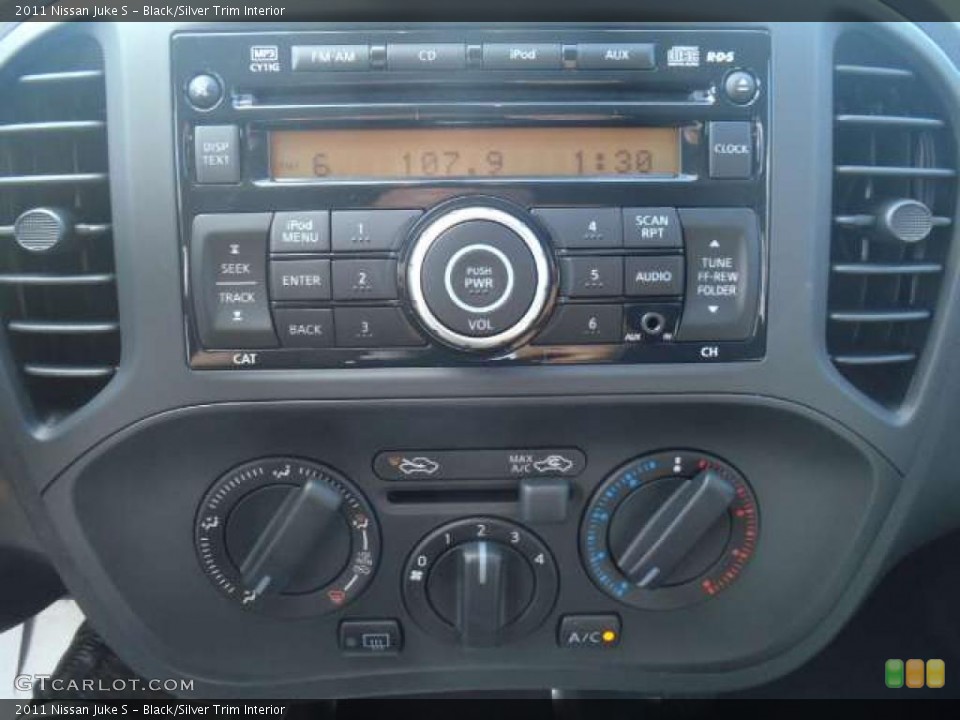 Black/Silver Trim Interior Controls for the 2011 Nissan Juke S #40481018