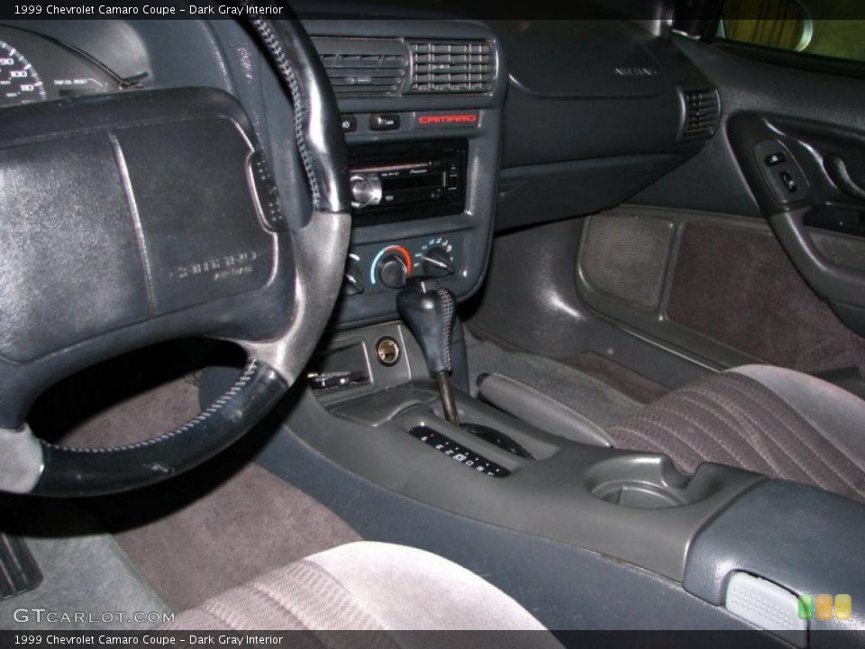 Dark Gray Interior Photo for the 1999 Chevrolet Camaro Coupe #40484662