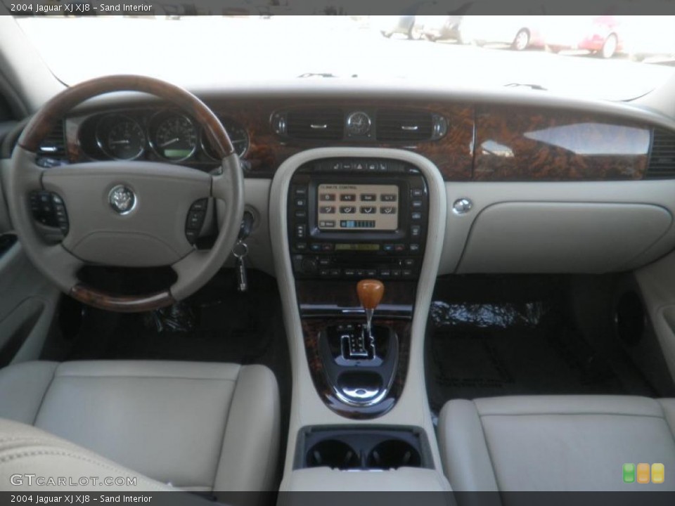 Sand Interior Prime Interior for the 2004 Jaguar XJ XJ8 #40486014